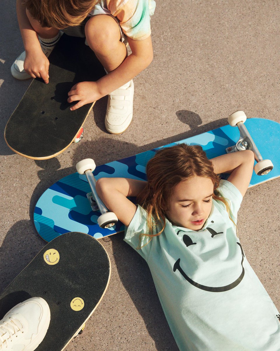 H&M Chile tweet media