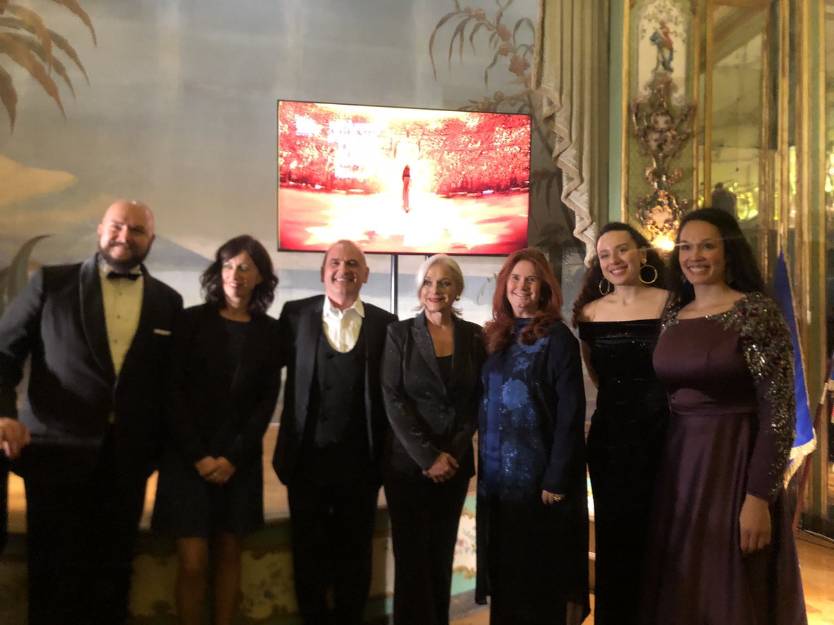 L’Ambasciatrice Emanuela D’Alessandro e il Sovrintendente e Direttore Artistico dell’<a href="/arenadiverona/">Arena di Verona</a> Cecilia Gasdia hanno presentato a un pubblico di giornalisti e operatori musicali e turistici 🇫🇷 la 100esima stagione dell’Arena di Verona Opera Festival