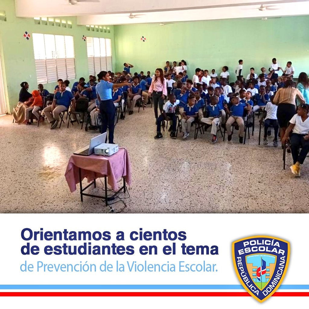 policiaescolard's tweet photo. Esta Dirección continúa realizando labores de orientación a niños y jóvenes de distintas comunidades, mediante la realización de ciclos de charlas sobre “Prevención de la Violencia Escolar. En esta oportunidad 117 estudiantes recibieron orientación en el sector La puya, DN. https://t.co/242CdbNsbs