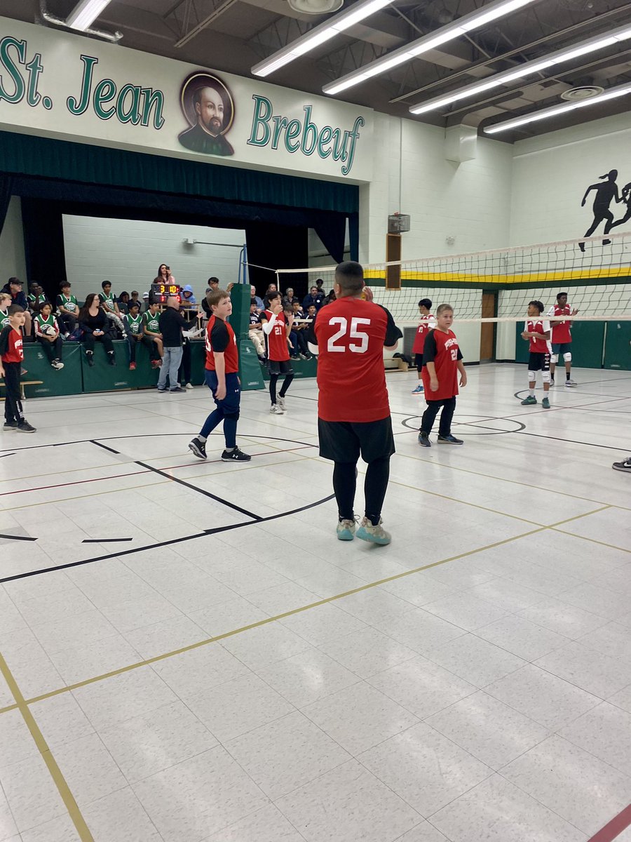 So proud of our intermediate teams for playing their absolute best at todays volleyball tournament!  ❤️🎉🏐
<a href="/JFDPCDSB/">St. John Fisher DPCDSB</a> <a href="/DPCDSBSchools/">Dufferin-Peel Catholic District School Board</a> <a href="/JenGaglia/">Jen Gaglia</a>