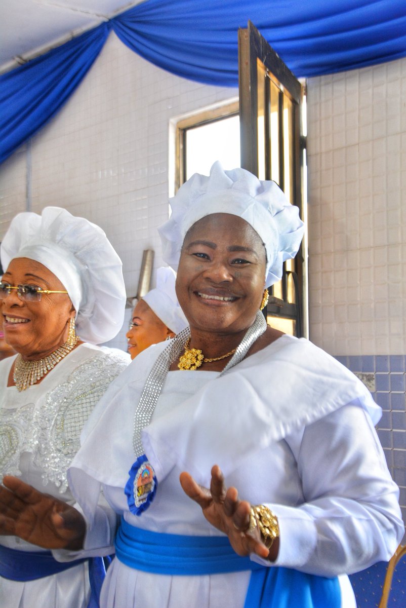 cccapataayeraye's tweet photo. Gen 21:6

And Sarah said, God hath made me to laugh, so that all that hear will laugh with me

Your season of laughter have begun, after today, those who laugh at you will laugh with you

Good Morning 

#apataayeraye 
#weintheccc https://t.co/4SN6zVzDzP