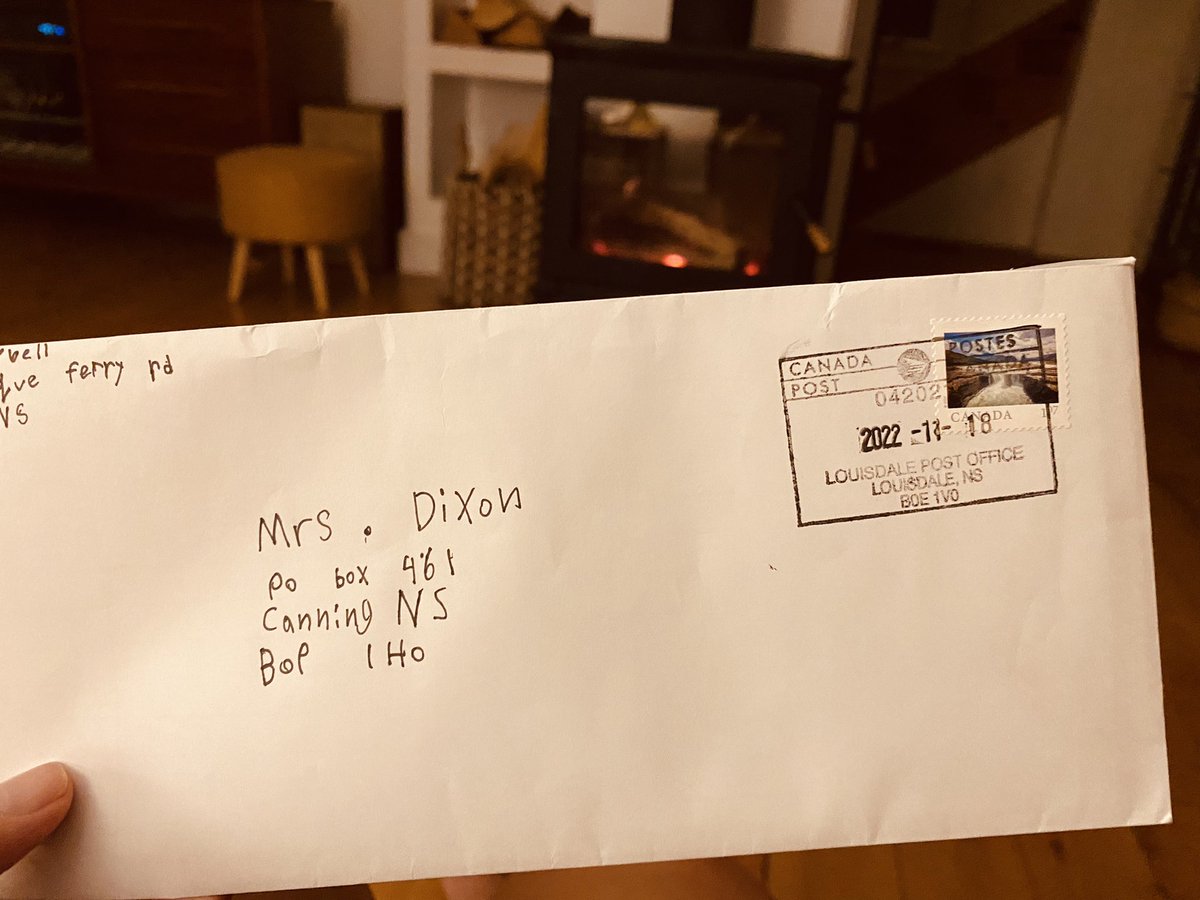 The pure joy of receiving a handwritten letter… heart so full 😍 #studentengagement #grade6 #lifeskills #thankful