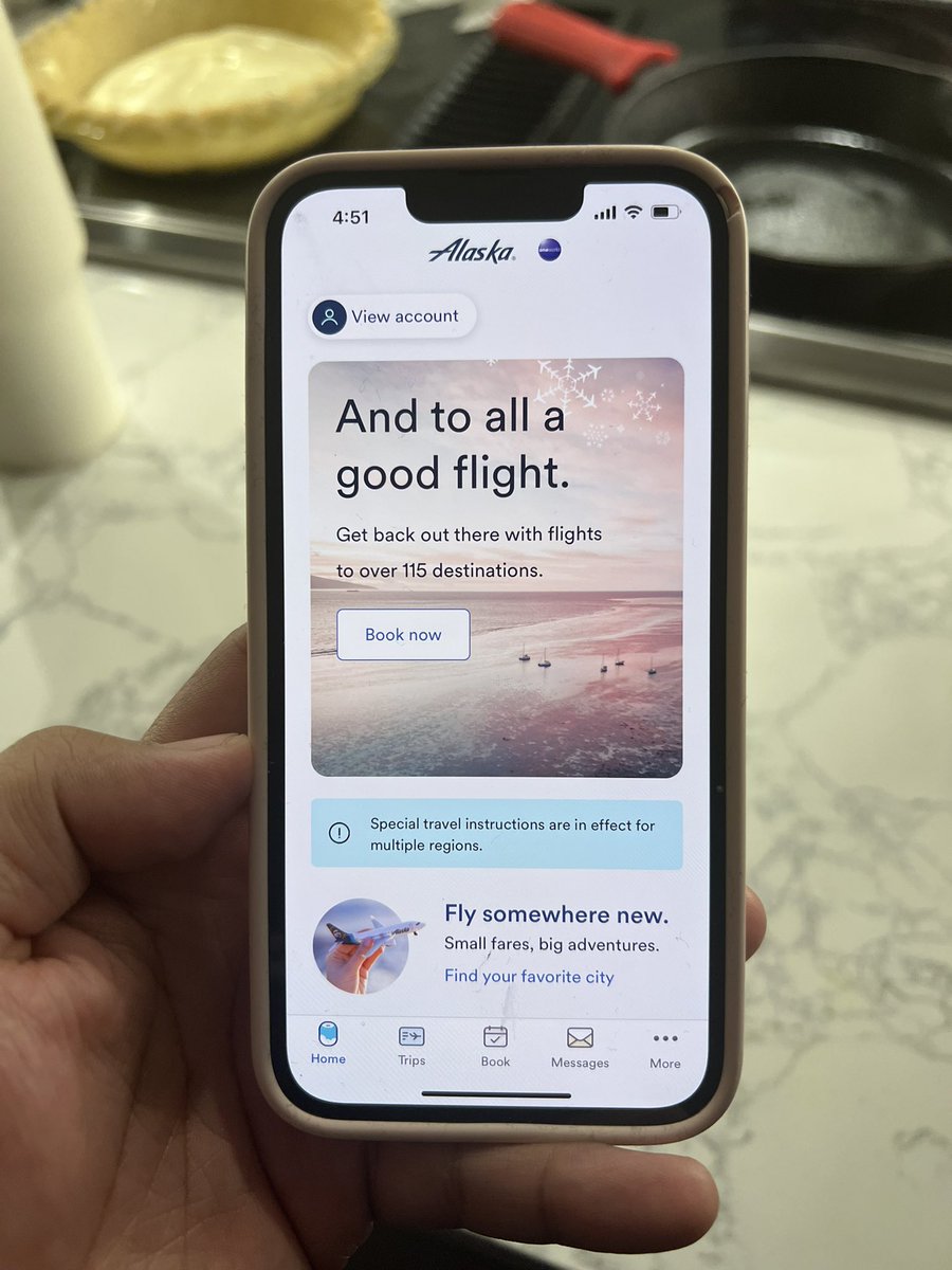 Bee_toasty's tweet photo. A photo I took while I was out in the French Polynesian is the hero photo for Alaska Airlines app holiday campaign. Update it and check it out.  Let me know if you see it! 🤙🏽 https://t.co/l5mKV4RQV0