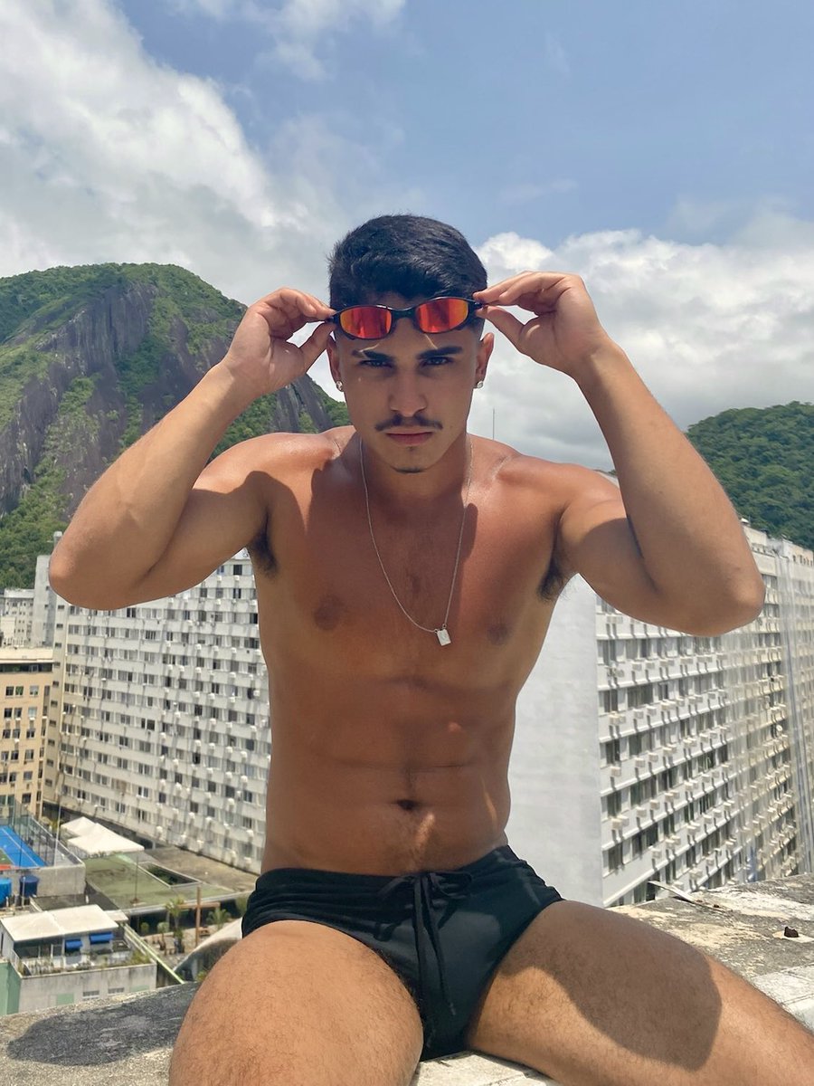 henrie_jj's tweet photo. Saudade Rio https://t.co/msUDjrKTGf