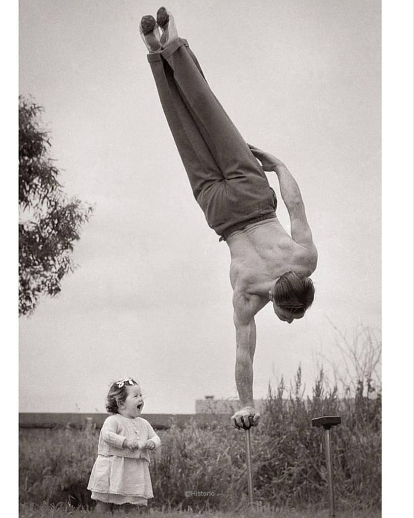 historydefined's tweet photo. Dad showing off his skill to the surprise of his little daughter in Melbourne, Australia, 1940s.

Photo by Steve Given. https://t.co/8cOnjd0de7