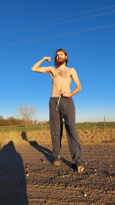 GETTING MUSKY UP IN HERE, thanks for bringing me back pappy Elon https://t.co/8P1mcfTGPd