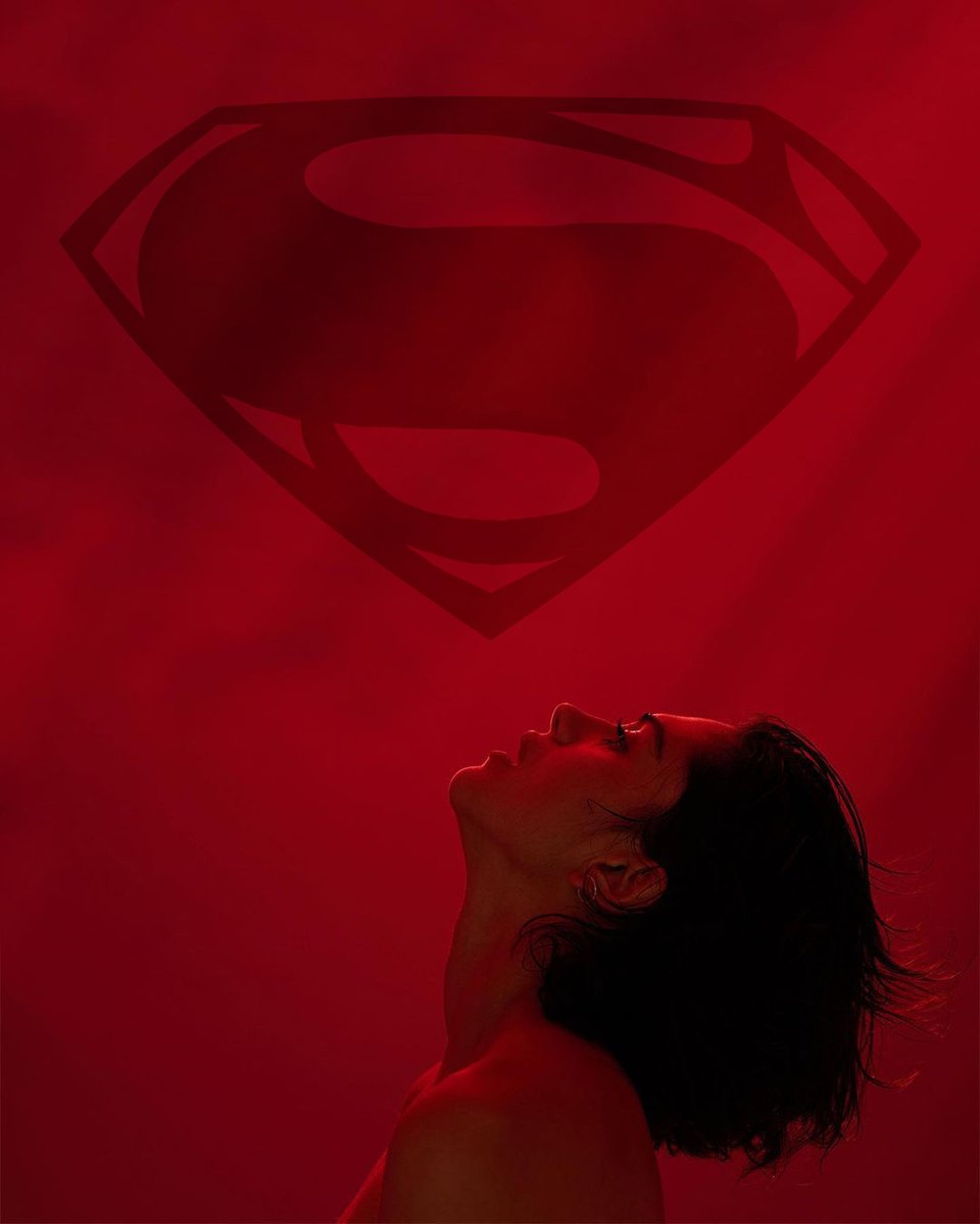 SupermanFilm_ tweet picture