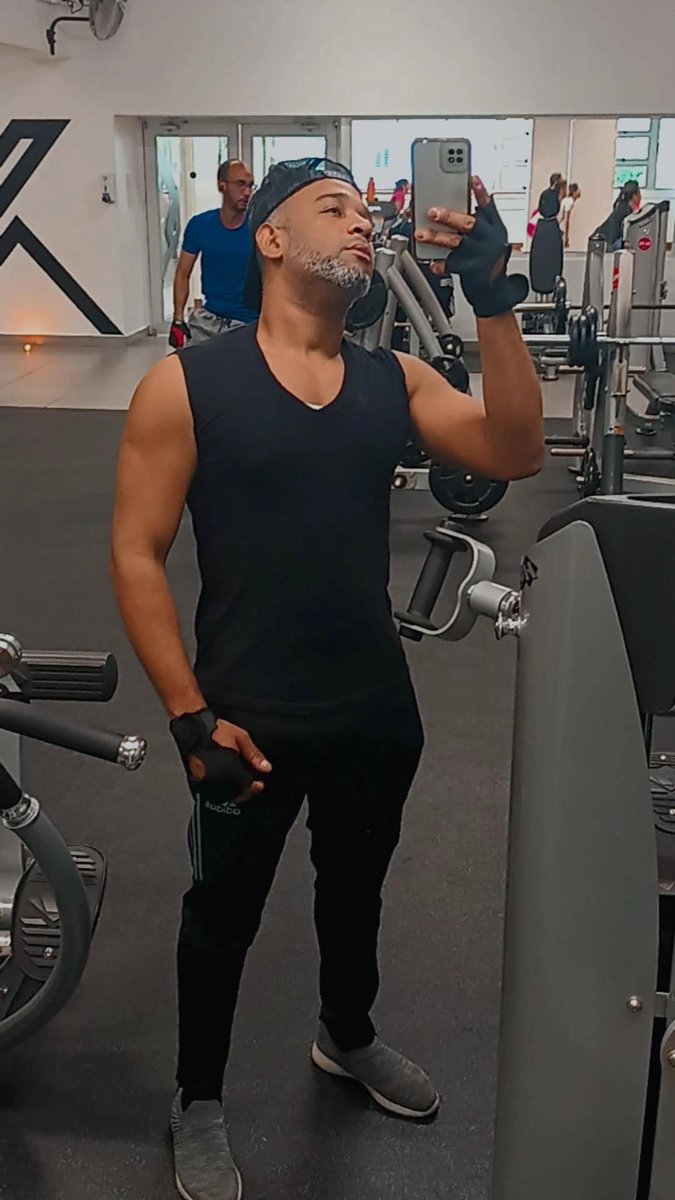 jrivera1225's tweet photo. Ya entrenaron ...???? https://t.co/kmnYfJ6Izr
