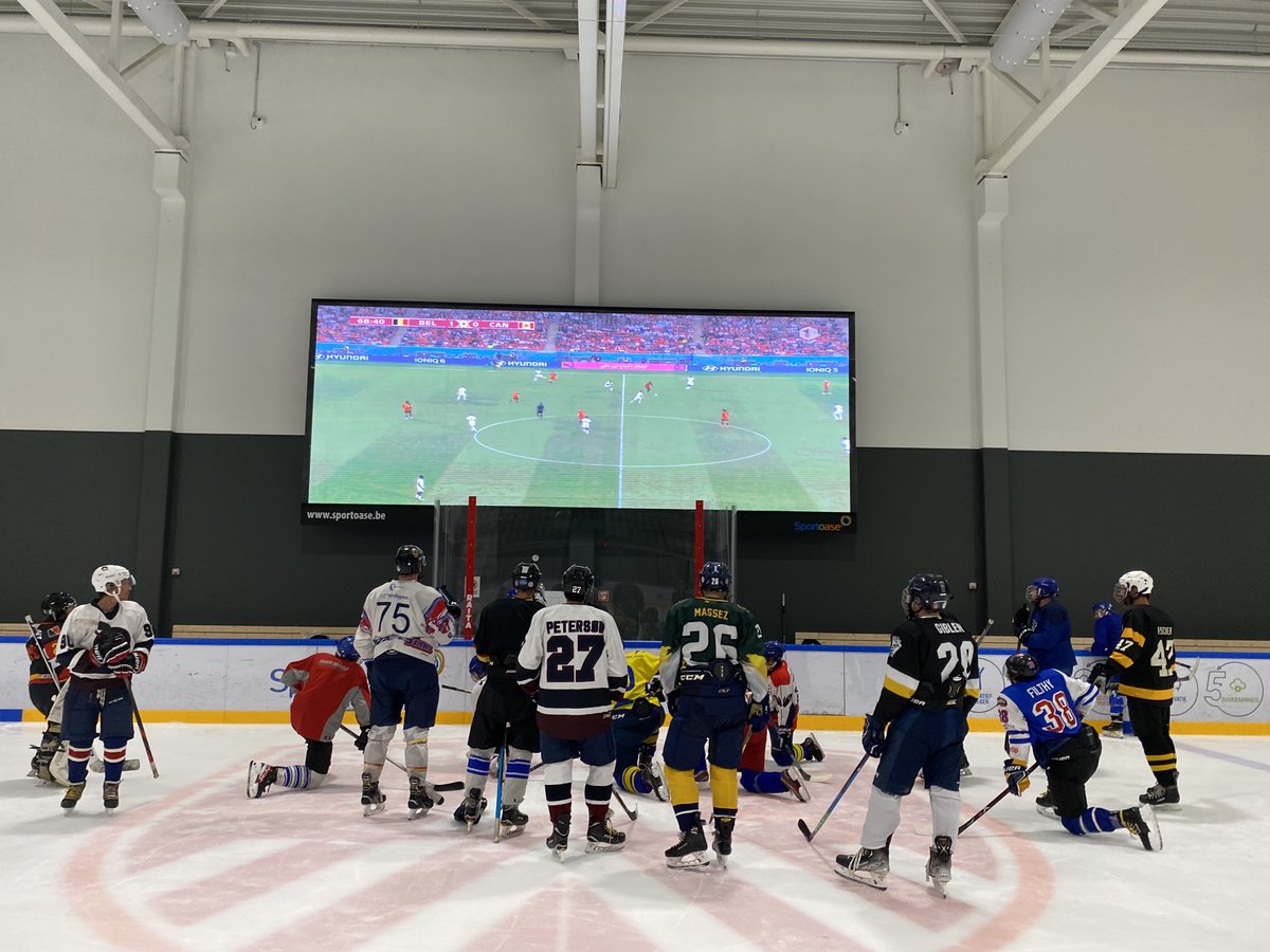 #ANTWERPPHANTOMS (@antwerpphantoms) on Twitter photo Wanneer #ijshockey je passie is, maar je morgen mee wil praten met de collega's op het werk 😎🏒🥅⚽️🇧🇪🇨🇦😎 <a href="/hlnsport/">HLN Sport</a> <a href="/gvasport/">GVA Sport</a> <a href="/nieuwsbladsport/">Nieuwsblad Sport</a> <a href="/sporza/">sporza</a> <a href="/FaceOffNL/">Face-Off.nl | 100% IJshockey</a> <a href="/teambelgium/">Team Belgium</a> <a href="/rbihf/">RBIHF</a> <a href="/RoyalBelgianFA/">Royal Belgian FA</a> <a href="/SportVlaanderen/">Sport Vlaanderen</a> <a href="/VTMStadion/">Stadion</a> <a href="/CanadaSoccerEN/">Canada Soccer</a> <a href="/WorldCupEN/">World Cup 2026</a> Wanneer #ijshockey je passie is, maar je morgen mee wil praten met de collega's op het werk 😎🏒🥅⚽️🇧🇪🇨🇦😎 <a href="/hlnsport/">HLN Sport</a> <a href="/gvasport/">GVA Sport</a> <a href="/nieuwsbladsport/">Nieuwsblad Sport</a> <a href="/sporza/">sporza</a> <a href="/FaceOffNL/">Face-Off.nl | 100% IJshockey</a> <a href="/teambelgium/">Team Belgium</a> <a href="/rbihf/">RBIHF</a> <a href="/RoyalBelgianFA/">Royal Belgian FA</a> <a href="/SportVlaanderen/">Sport Vlaanderen</a> <a href="/VTMStadion/">Stadion</a> <a href="/CanadaSoccerEN/">Canada Soccer</a> <a href="/WorldCupEN/">World Cup 2026</a>