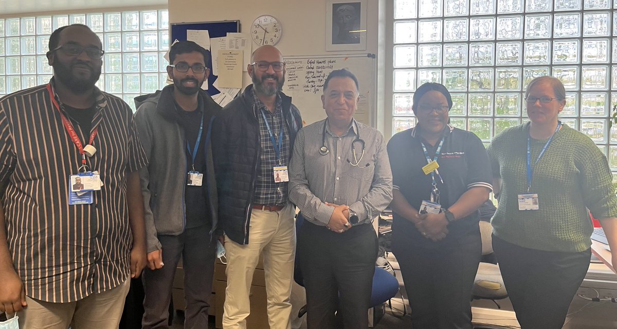 Pictured below the absolutely fabulous ⁦<a href="/WhitHealth/">Whittington Health NHS Trust</a>⁩ virtual ward team, North Middlesex branch! Commitment, professionalism, team work and a ‘yes we can’ spirit adds up to a brilliant service for patients &amp; reduces pressure on hospital services in these busy times.  Bravo.