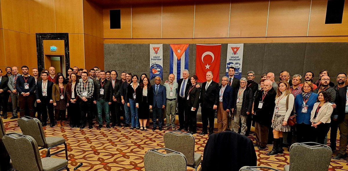 Thanks to the solidarity friends of #Cuba🇨🇺 in #Türkiye🇹🇷 who raise their voices for the lifting of the genocidal blockade that the 🇺🇸 government has maintained  vs 🇨🇺 for more than 6 decades. #DiazCanelEnTürkiye @CubaMINREX @embacubatt
@BrunoRguezP