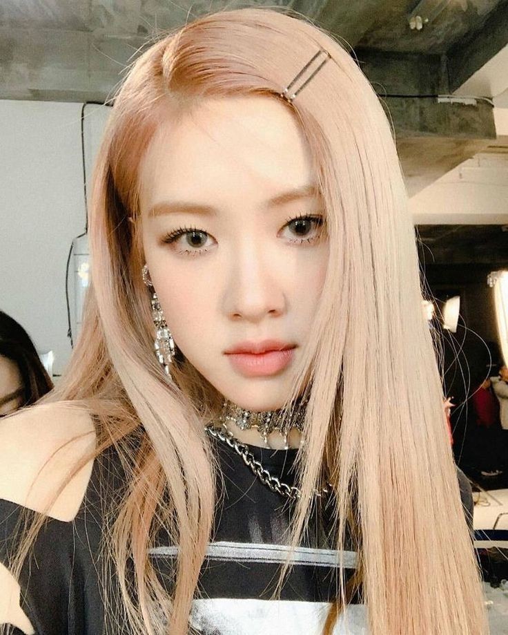 ccputes's tweet photo. - best rosé stan https://t.co/sKKTkbUSCi