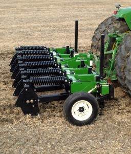 OzAG_Machinery's tweet photo. Introducing the Zone Builder Deep Ripper from @UnverferthMfg
Exclusive to @Oz_Value_AG
Available in 122 or 132 Models - From 4 to 8 Shank
To find out more go to https://t.co/TSmWcK7ybO or contact us today!
#werefarmerstoo #ozvalue #unverferth #zonebuilder #deepripper #subsoiler https://t.co/OTjONM1tkf
