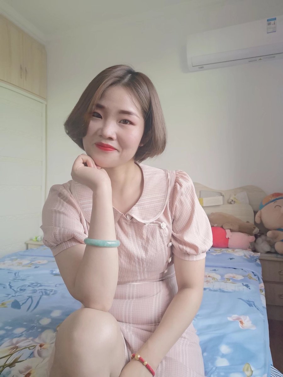 不是不回消息哦，看到了会回。最近在学调教，还要上班，还要跟骚逼们保持联系，很忙。最主要是老婆难搞，情绪机器人一枚。 https://t.co/il928kAAfx