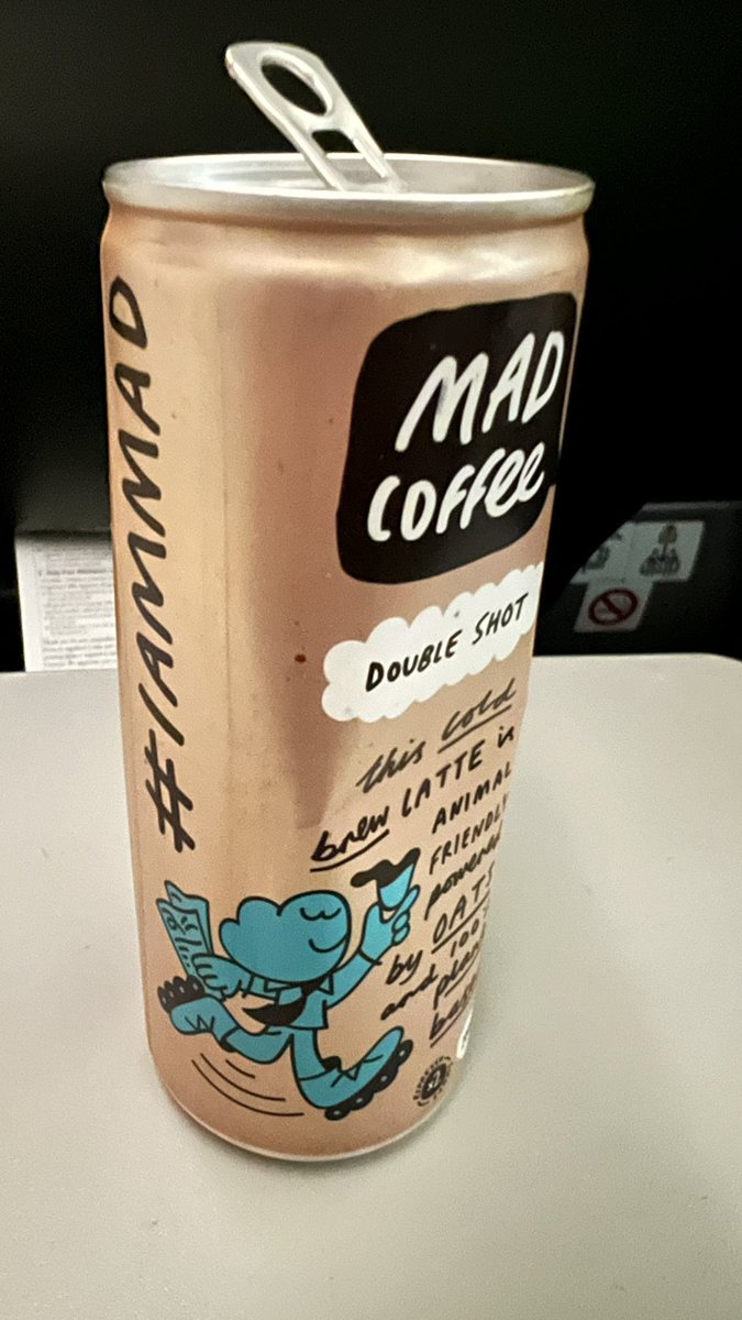 madxfpv's tweet photo. 機内の飲み物にあった選ばなければならない飲み物

#MADCOFFEE
#iammad https://t.co/w7hto76c9p