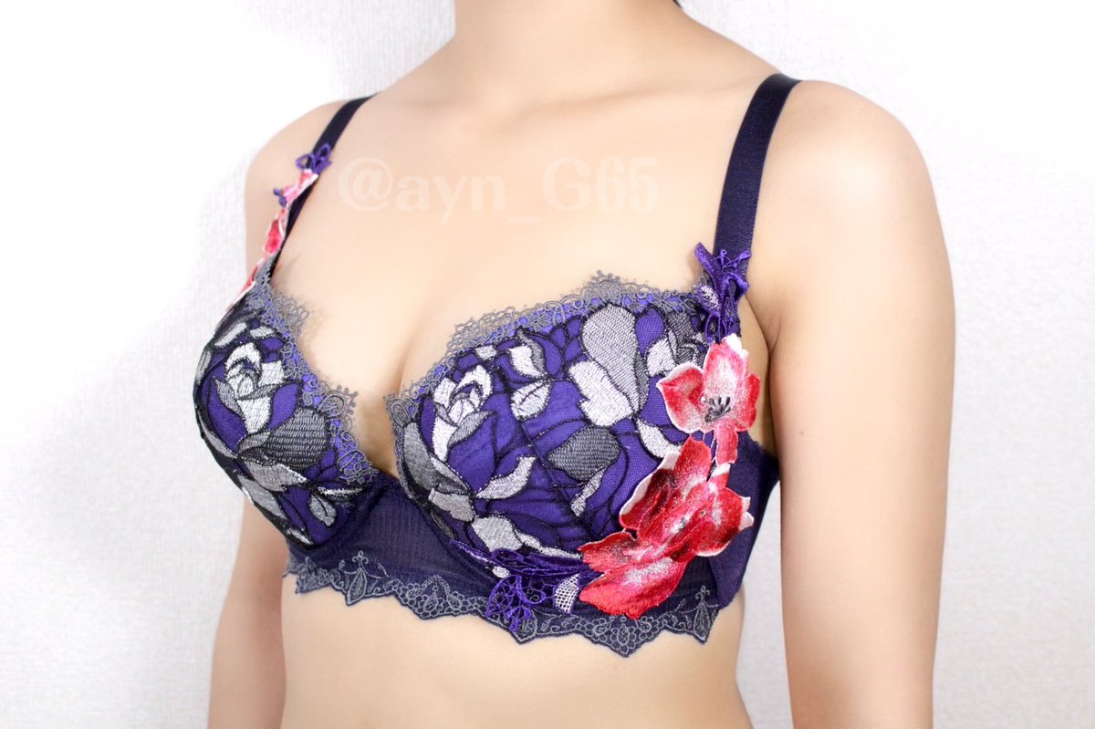 ayn_G65's tweet photo. おはようございます☀

今日は「アールヌーボー」をセレクトしました💜❤️

今日は雨ではないみたいです✨
元気にお仕事行ってきます🙌💖
#サルート女子 #サルート #salute #56G https://t.co/qQlQLs5bbH