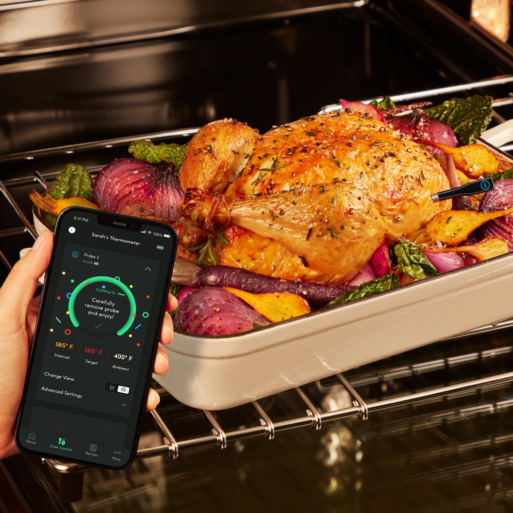 mychefiq's tweet photo. The #CHEFiQ #SmartThermometer + #CHEFiQApp will guide you through every step of preparing a perfect roast chicken. All you need to remember is your oven mitts. 🐔 💡 👇️.

https://t.co/Qal5oh9Twr

#smartkitchen #homecooking #eathealthy #goodfood #IoT #connectedhome https://t.co/Rxv7qYG663