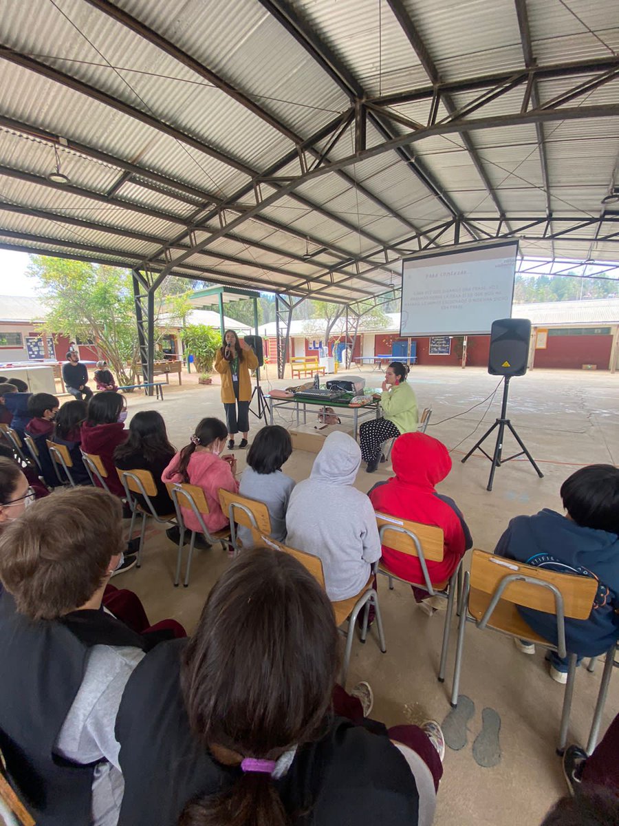 Esc_ElConvento's tweet photo. Hoy @ninasvalientes   nos dieron una charla desde cuarto a séptimo básico con el fin de dialogar sobre estereotipos de género. Fomentar una sociedad que ponga en el centro la equidad de género, el bienestar socioemocional y la participación es tarea de todos. https://t.co/lGgaHaxmdW