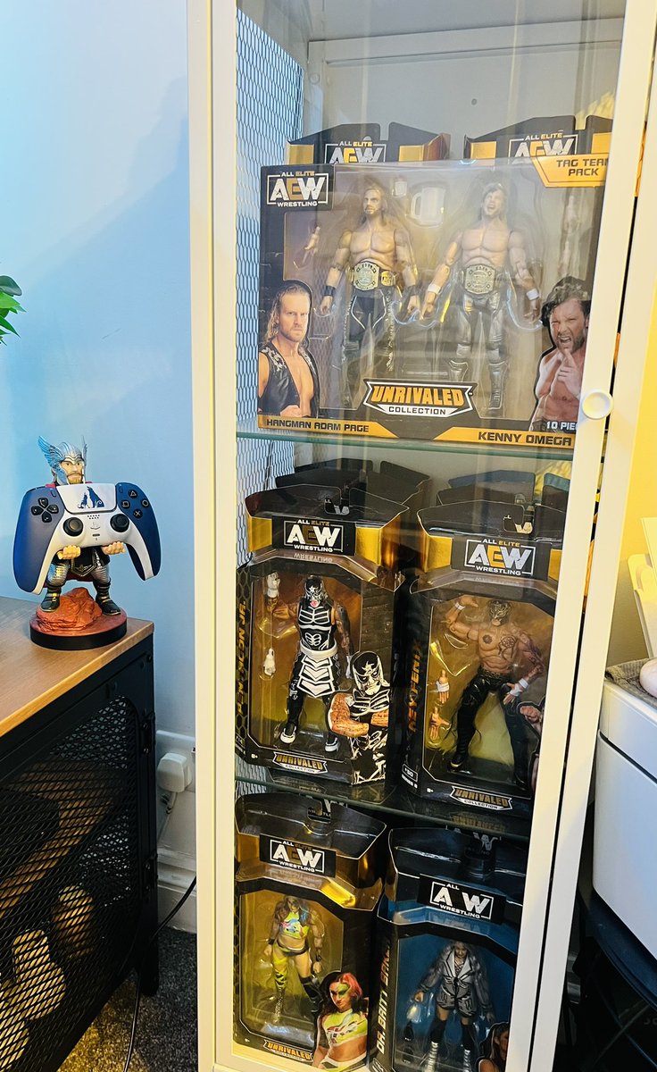 FrancoS4nchez's tweet photo. Should I Calm The Fuck Down?
Recently Have Collected & Purchased So Many #AEW Figures Lol ๐คฆ๐ปโโ๏ธ๐
.
#AEW #AEWDynamite #AEWFightForever #AEWFigures #AEWUnrivaled #UnrivaledCollection #AEWByJazwares @AEWbyJazwares https://t.co/bRWV5vfSwl