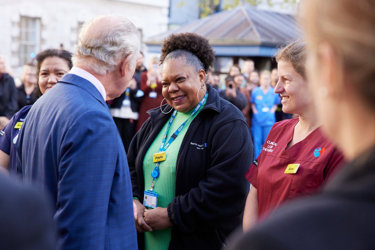 BOutpatients's tweet photo. Paula one of the wonderful outpatient clinic receptionists got to meet King Charles today 💚 https://t.co/xuCAosBHWj