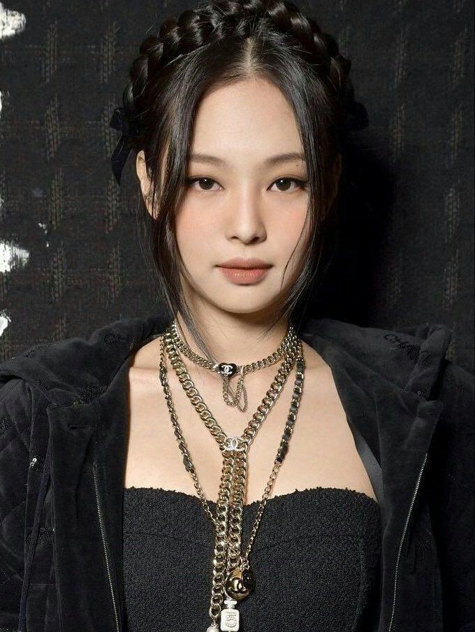ccsideroscol's tweet photo. best jennie stan https://t.co/SnMlgoVCNp