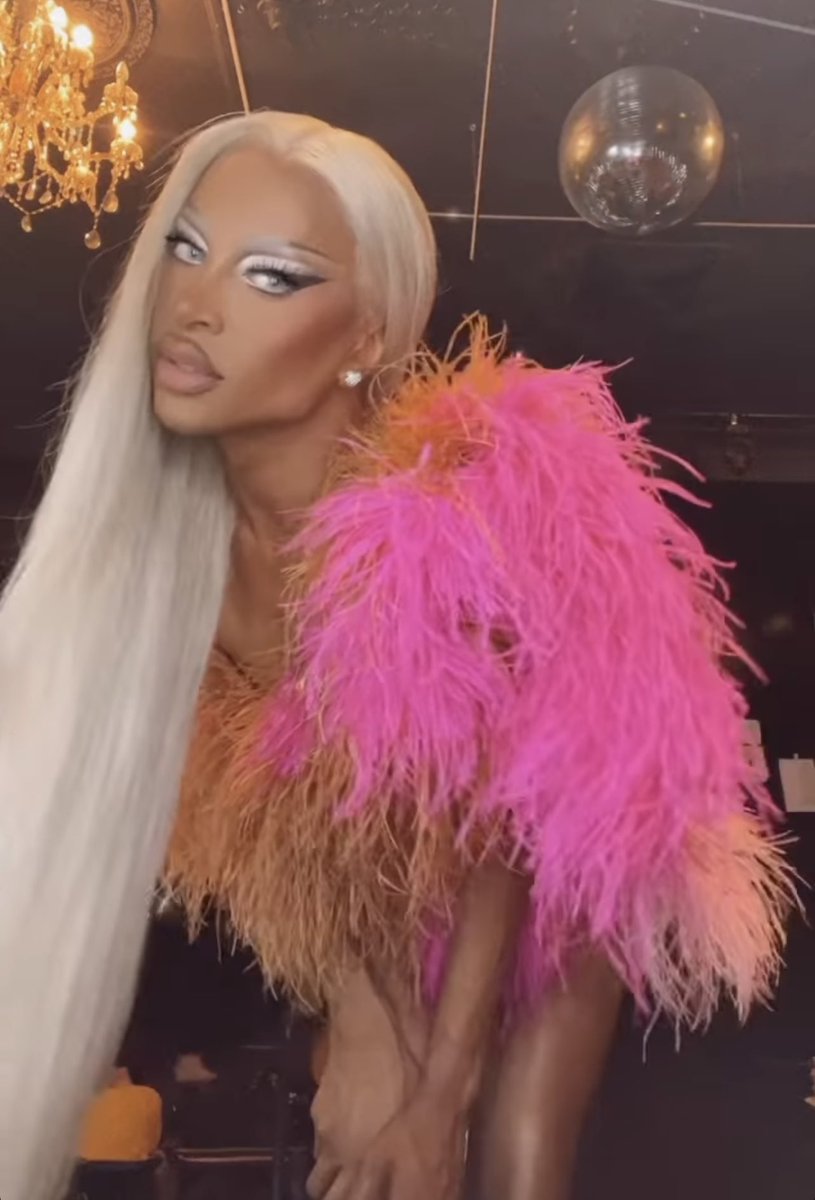 MatthewDogelio3's tweet image. phwoarrrr 😍😍🔥  #Tayce #DragRaceUK
