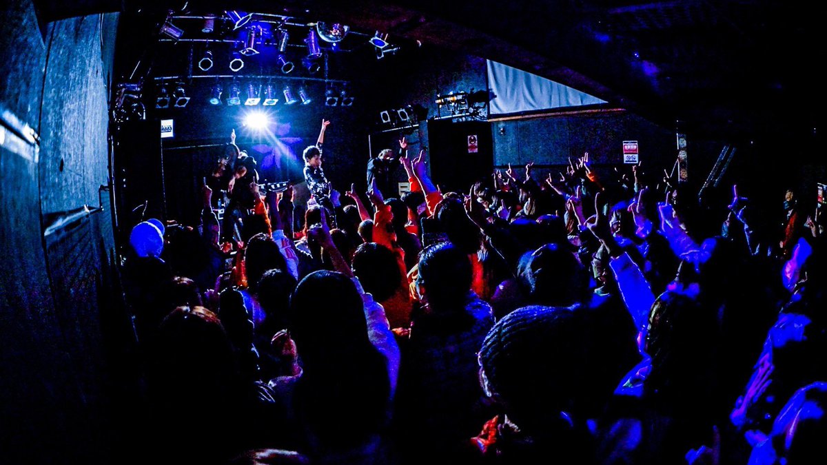 M_D_J_official's tweet photo. 11/23(WED)
Monday Dirty Jokes
ONEMAN LIVE TOUR 2022
- 三重公演 -
@四日市CLUB CHAOS

SOLD OUT満員御礼！！

お越し頂いた皆様
ありがとうございました！！！

next… 
11/27(日)静岡公演 @浜松窓枠！！
▷https://t.co/KlXunVSi9B
是非皆様お越し下さい！！

#MDJ #MDJONEMANLIVETOUR2022 https://t.co/YX9Cz1XyPN