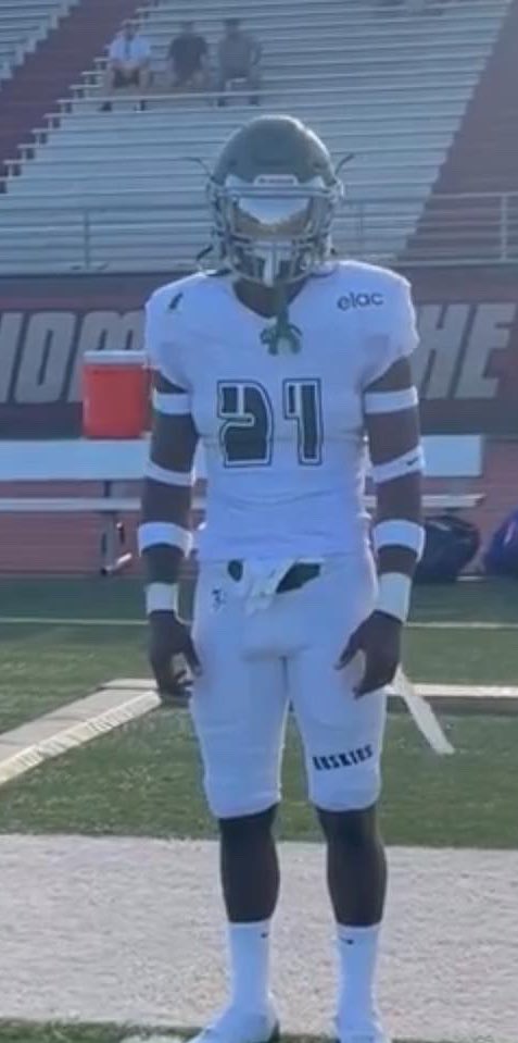 _Rdub3's tweet photo. Blessed to have received an offer from Gannon university thank you coach @Coach_TPearson @JUCOFFrenzy @247Sports @Rivals @JuCoFootballACE @BG_ELAC @DCoachJimenez https://t.co/bOFuPUMokA
