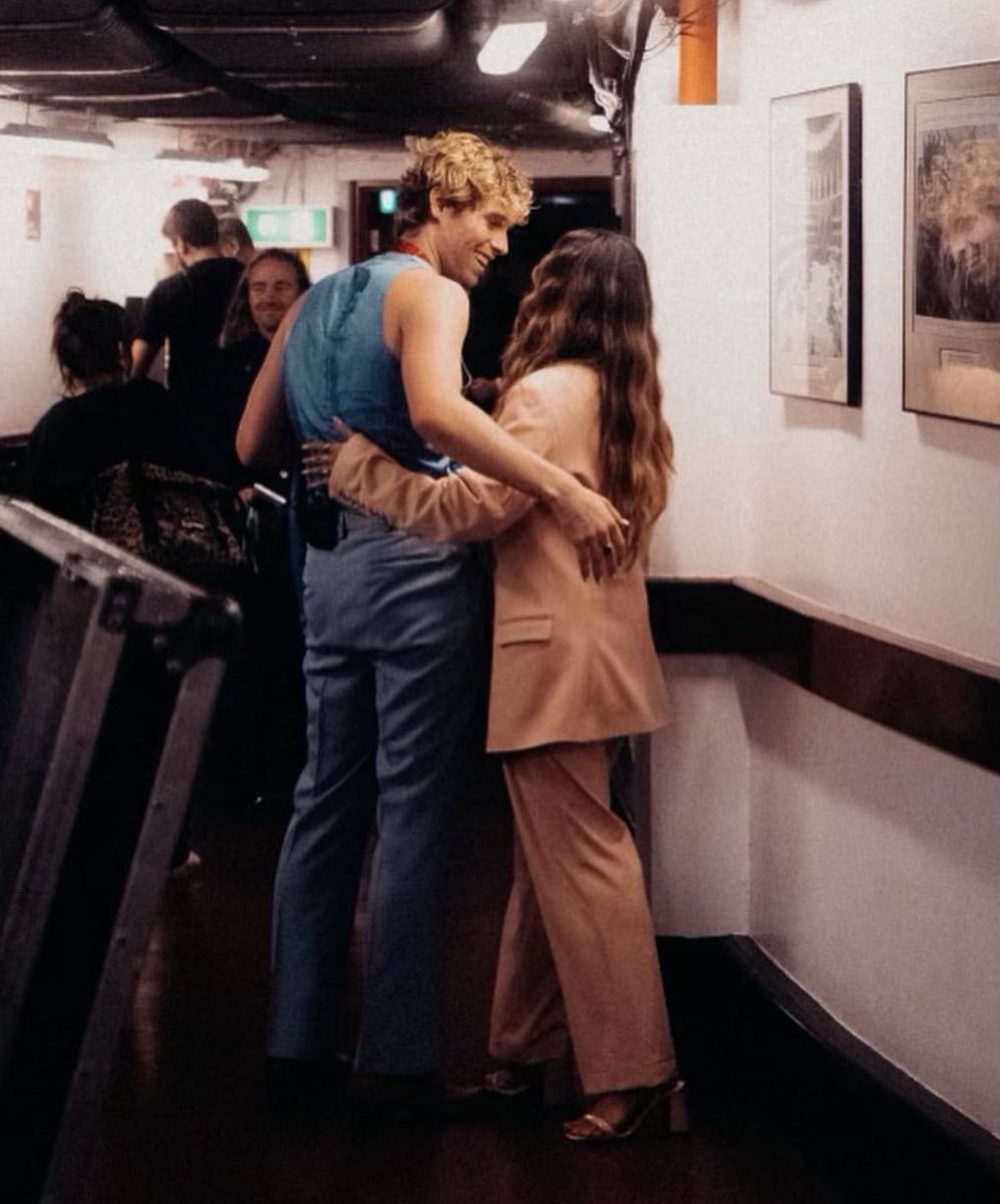 sierraarchive's tweet photo. they’re my parents https://t.co/F6cgUe8vaa