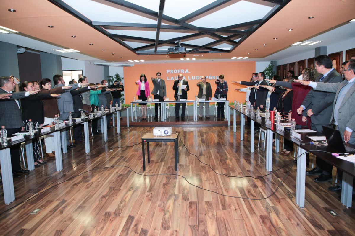 natycastrejonv's tweet photo. Instalamos el Subcomité Sectorial de Educación del #COPLADEHI, integrado por diversas instituciones gubernamentales que trabajarán en un mismo objetivo, mejorar la calidad educativa y consolidar que #Hidalgo sea potencia. 
#PrimeroLaEducación 
#NatyCastrejón https://t.co/KHX0Bqc5Q9