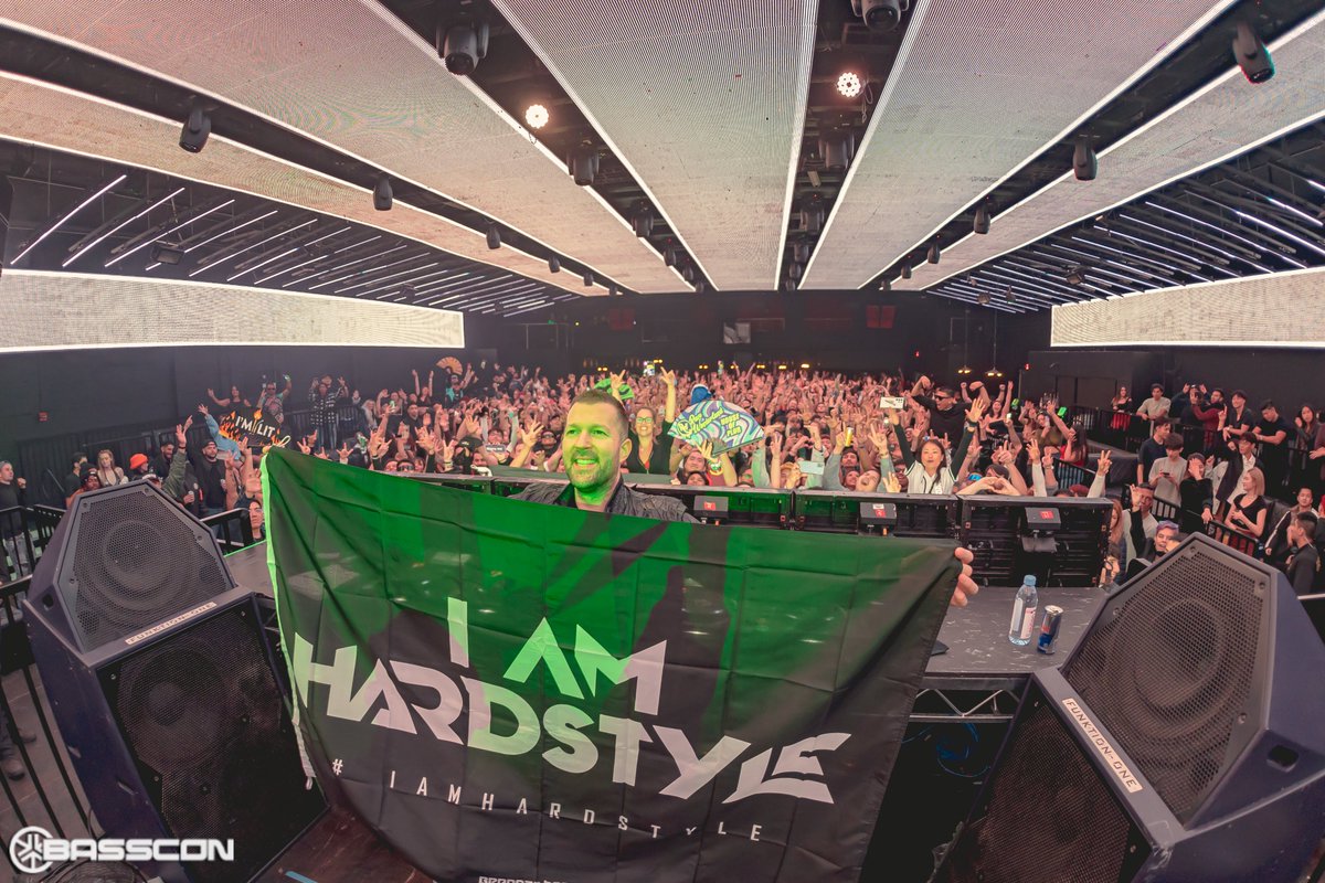 academy__la's tweet photo. Take us back to when we danced and sang our hearts out with @djbrennanheart last Friday! Shout out to #Maxxus, @STETIXMUSIC and #Seizmic for the support. All photos are up on FB! Team @bassconmassive, go check it out → https://t.co/hNYCLLKhro
📸 @tonysib16 https://t.co/d2kcwNKidp
