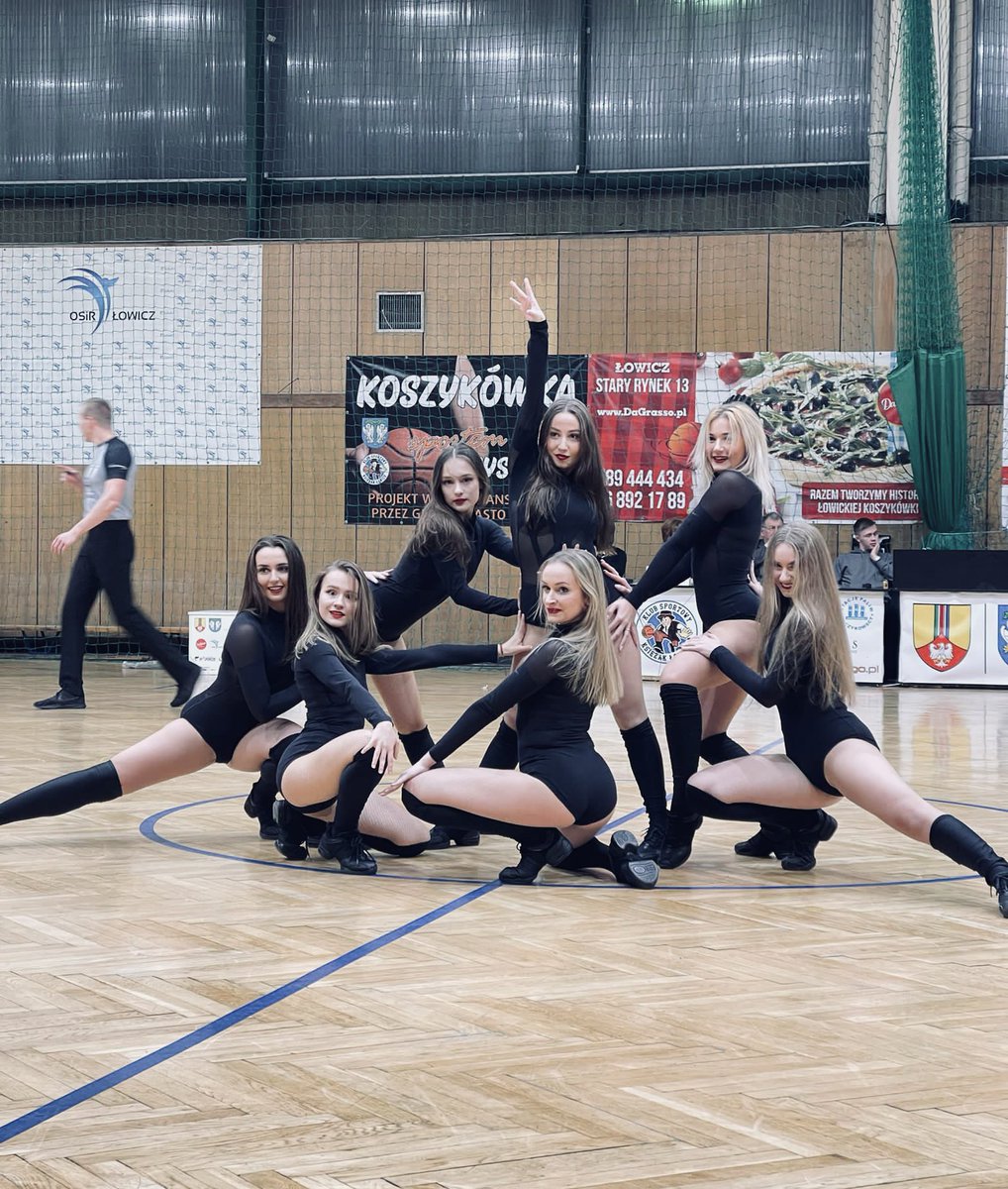 CheersGdynia's tweet photo. Fantastyczny mecz w Łowiczu dodał nam mnóstwo pozytywnej energii! Trenujemy, szlifujemy nowe układy i widzimy się już za chwilę na parkiecie u @BIGdyniaSSA 💛💙 https://t.co/IXDZkm7K6o