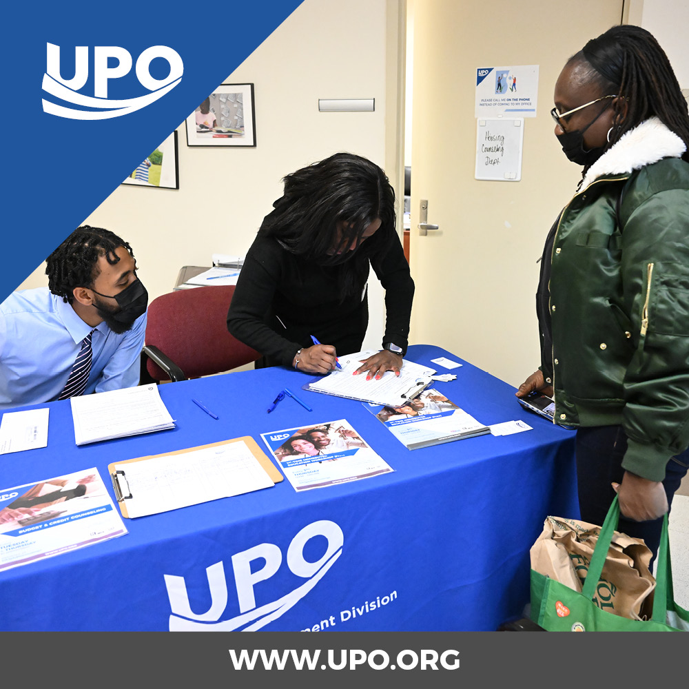 UPOinDC's tweet photo. We were overjoyed to welcome our neighbors for Friendsgiving food, vaccinations & health screenings!
> This is how we build community. <
Many thanks to our partners @trayonwhite @_DCHealth @GiantFood @MedStarFamilyDC
#IamUPO #UPOinDC #SoutheastLove #CommunityAction @salimadofo https://t.co/cuNcp25Cxk