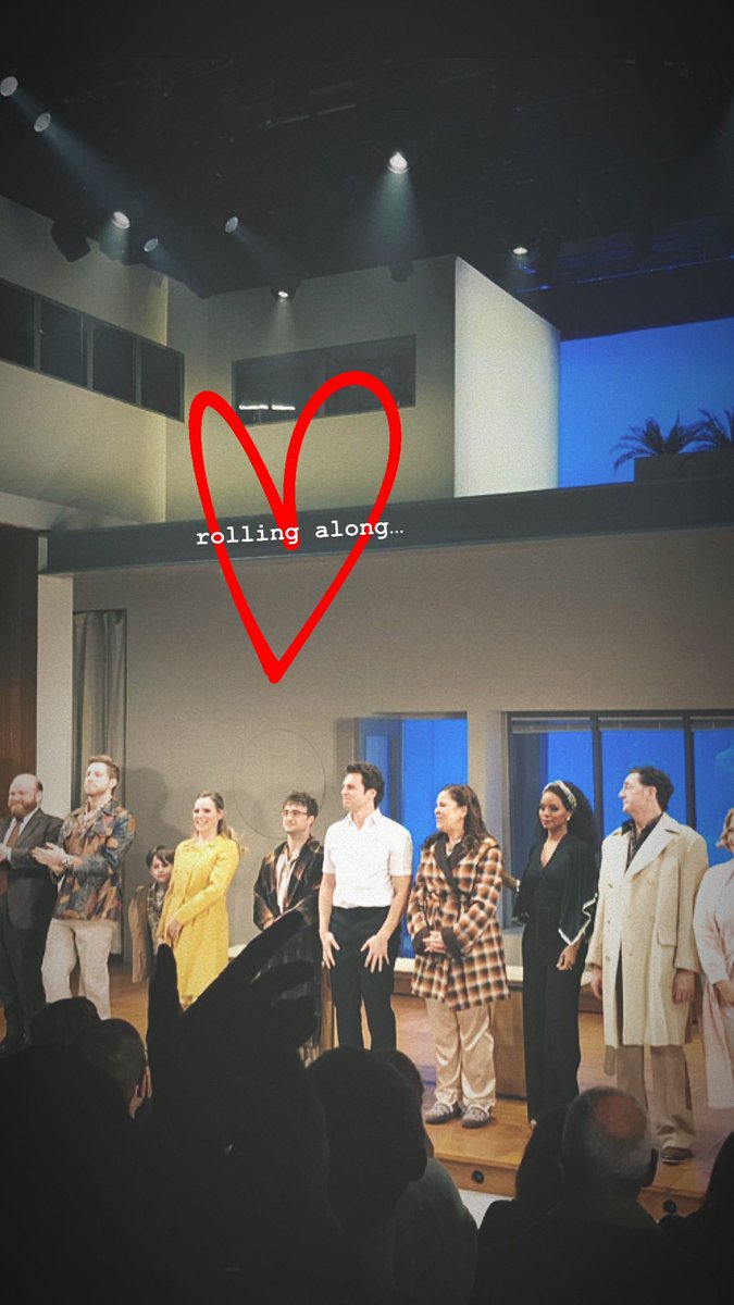 GeminiNotTwin1's tweet photo. Merrily We Roll Along curtain call - November 22, 2022 - #MerrilyWeRollAlong #JonathanGroff #LindsayMendez #DanielRadcliffe #CoreyMach #KatieRoseClarke via https://t.co/mS2maR7174 https://t.co/ZTQKuQgTmB