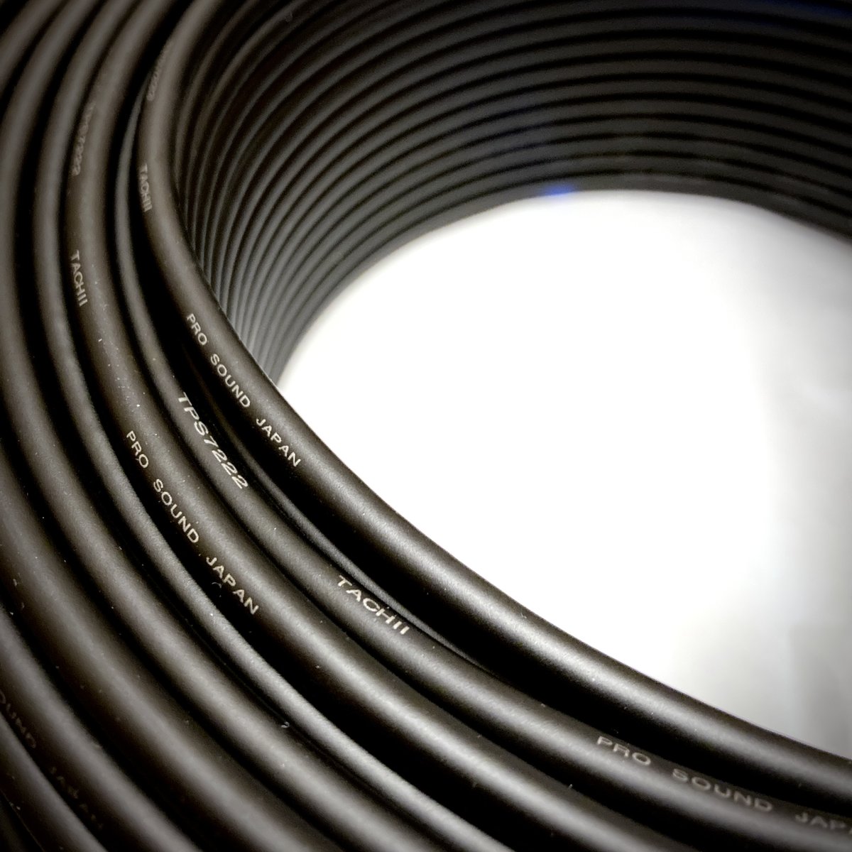 tps7182_7222's tweet image. 96k時代に対応した プロオーディオ用マイク・ラインケーブルの新基準、
【TPS 7182 / 7222 by タツタ立井電線】
の100m巻きBOXは、サウンドハウス様からご予約、ご購入頂けます。

・TPS 7222
bit.ly/3tyOAs2
・TPS 7182
bit.ly/3deM96i