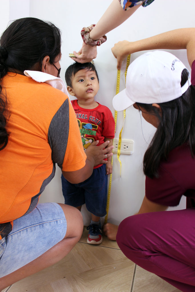 lahistoriaec's tweet photo. Por primera vez en el país, se usa un alimento terapéutico en sachet para tratar la desnutrición. Conozca más en▶️ Del dicho al hecho: así se lucha contra la desnutrición crónica infantil en #Ecuador
https://t.co/n69hGqfKDu https://t.co/eosvYymNRW