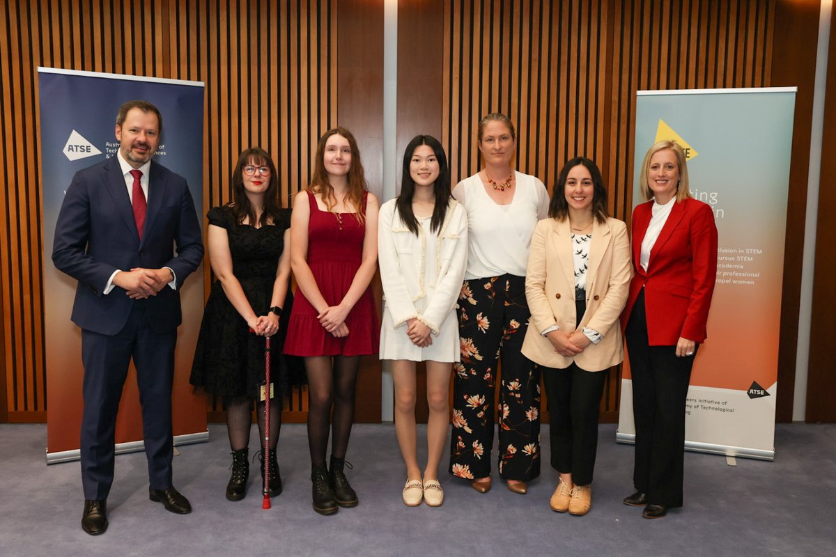 ATSE_au's tweet photo. Some of our inaugural Elevate scholarship recipients were celebrated this morning by Industry and Science Minister, the Hon. Ed Husic MP, & Minister for Women, Senator the Hon. Katy Gallagher.
Congrats to all our stellar #ElevateSTEM scholars!🚀
More: https://t.co/BXszLug5E0 https://t.co/68UvxuMg35