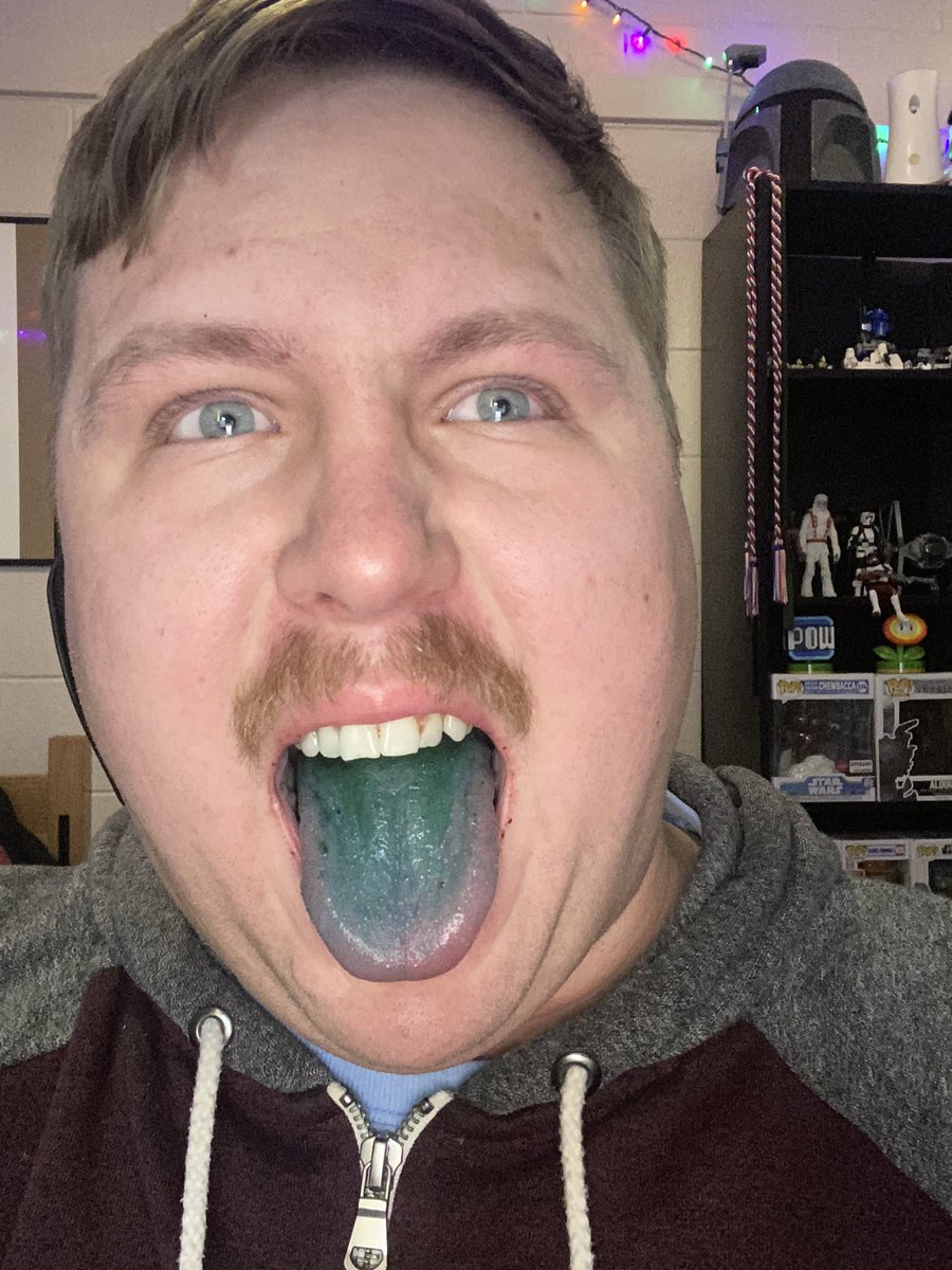 Leeroy_TM's tweet image. Well I did it. And I am in pain. I think I will need your wipes @DUDEwipes. @paquichips #onechipchallenge2022 #foodchallenge #manvsfood