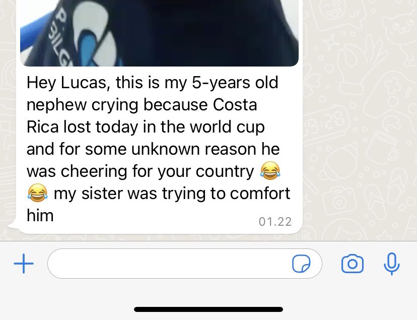 uvLucas's tweet photo. ¿cómo esto puede ser tan lindo y triste a la vez? https://t.co/Ec3gbBAPfM