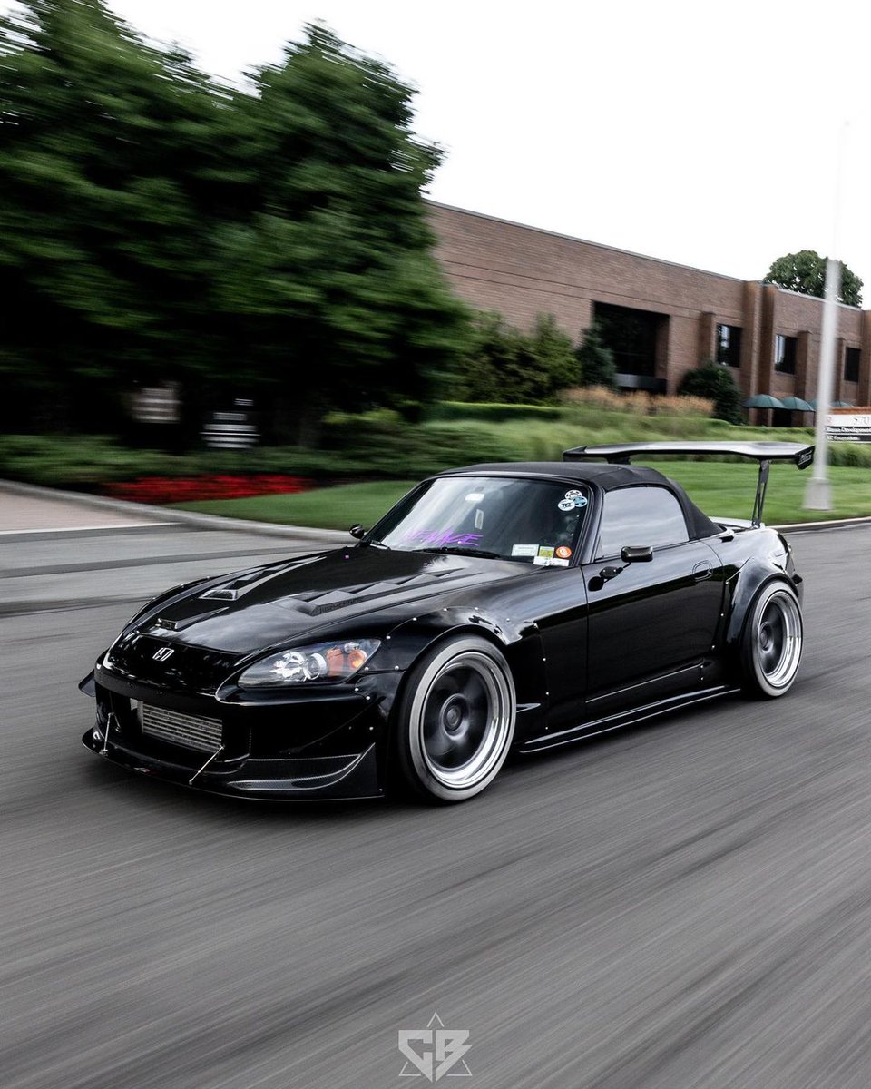 vividracingcom's tweet photo. What do you think of the Honda S200? Hot or flop? 👀
.
📸: @codybach
🏎: @ap2_lou
.
#s2000turkey #s2000drift #s2000tr #hondas2000club #s2000cr #s2000club #s2000girls #s2000gram #kingsofjdm #civiccoupe #s2kgram #ej8 #s2000love #s2000clubturkey #s2000nation #s2000society #s2000 https://t.co/YPVx0zebIO