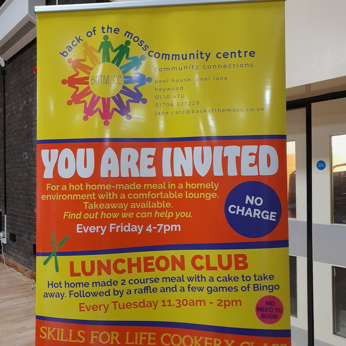 JEMsoc's tweet photo. Visited @HeywoodCivic for #MoneyMax Roadshow; met organisations: local housing services, credit unions, citizens advice, multilingual advice services, the Back O' The' Moss community centre & others; learned about washing nuts and canvas cookers! #support #CostOfLivingCrisis https://t.co/ZmUZHfHKrH