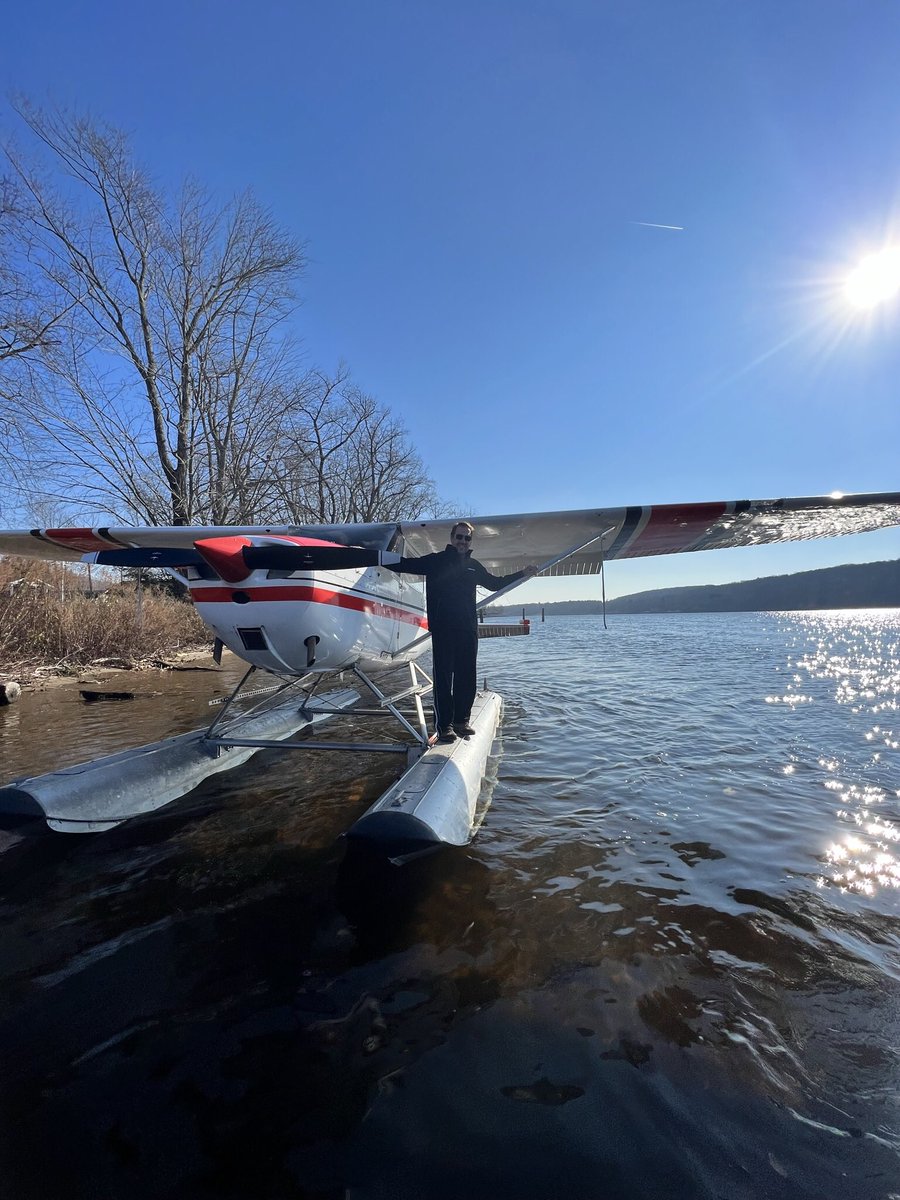 bordick's tweet photo. Go fly a boat. Can’t say enough about how good #Learn2FlyCT was in teaching me and getting me qualified in this. #aviation #navalaviation #flynavy https://t.co/5H1jf08b3v