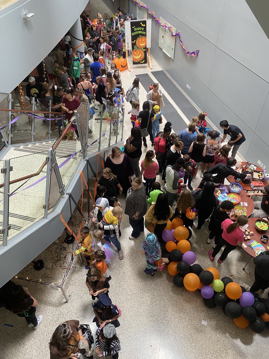 ACSJoliet's tweet photo. The ACS Joliet-sponsored haunted house event a few weeks ago was an immense success according to lead student organizer @AdamCaridi! Thanks to those who volunteered to make this a reality. More thanks to @LewisUniversity for hosting!! @DKLab_LewisU @KisslLab_LewisU #spookyscience https://t.co/pl3kUKwwJT