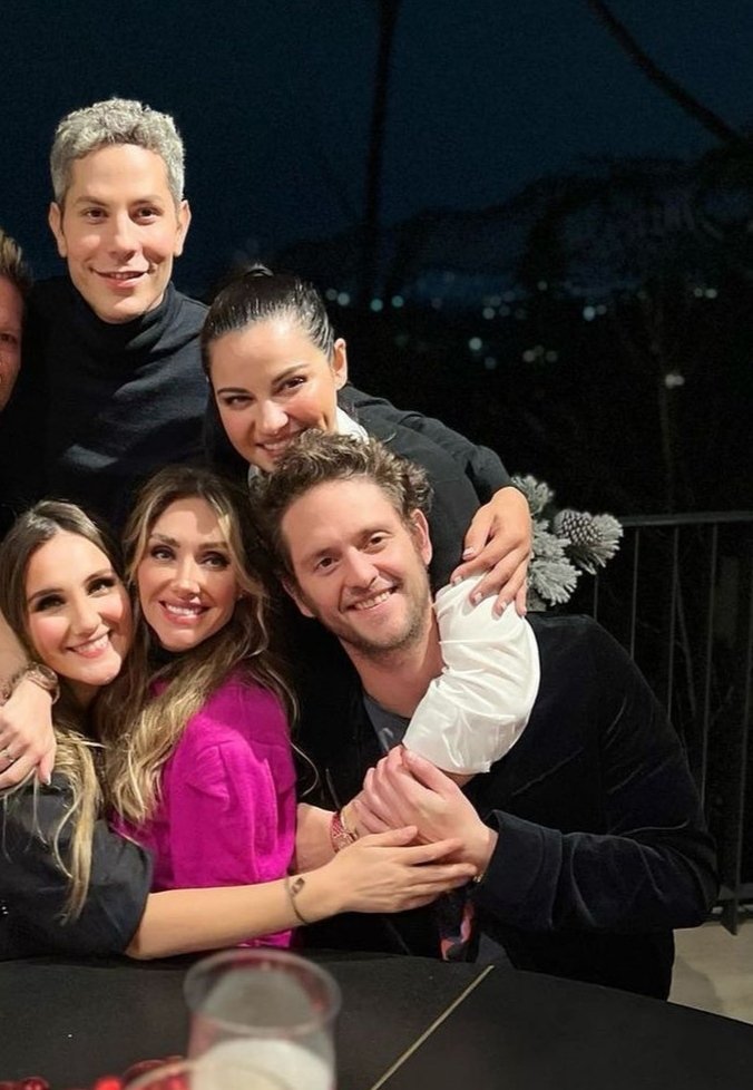 casillion4ever's tweet photo. "No tengo que volver,si yo nunca me fui,yo siempre he estado aquí".

(2004 - ∞) https://t.co/Yc7Z9QR8Mq