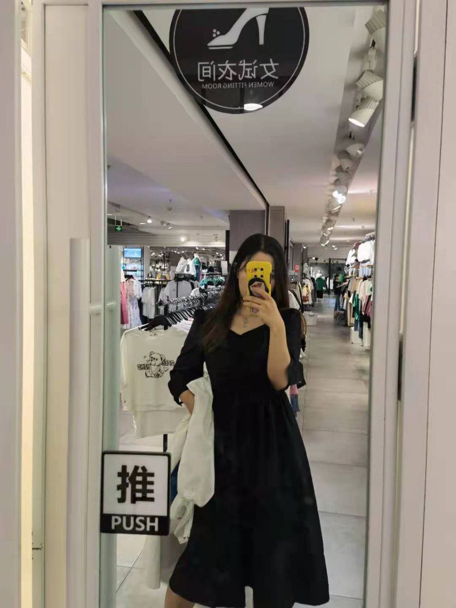 2apBk's tweet photo. 昨晚老婆跟我说想在外面做，搞得我不知所措，是不是慢慢已经要开发出来了
#绿帽 #淫妻 #贵州 #3P #四川 https://t.co/34KPJq7sWV