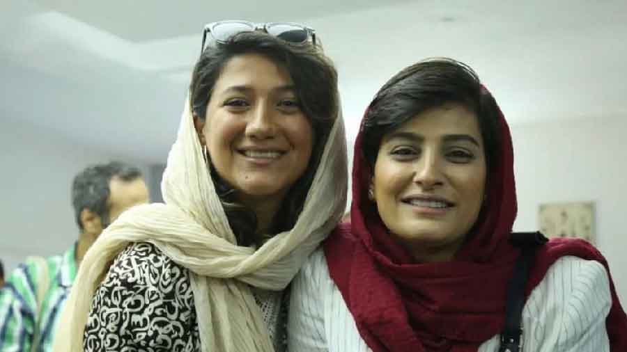 1. It's my birthday today and I only want one thing. 

I want these two women, Niloofar Hamedi and Elahe Mohammadi, to be famous.

Niloofar and Elahe are Iranian reporters who reported on the death of Mahsa Zhina Amini.

They are now in prison and could face the death penalty.
