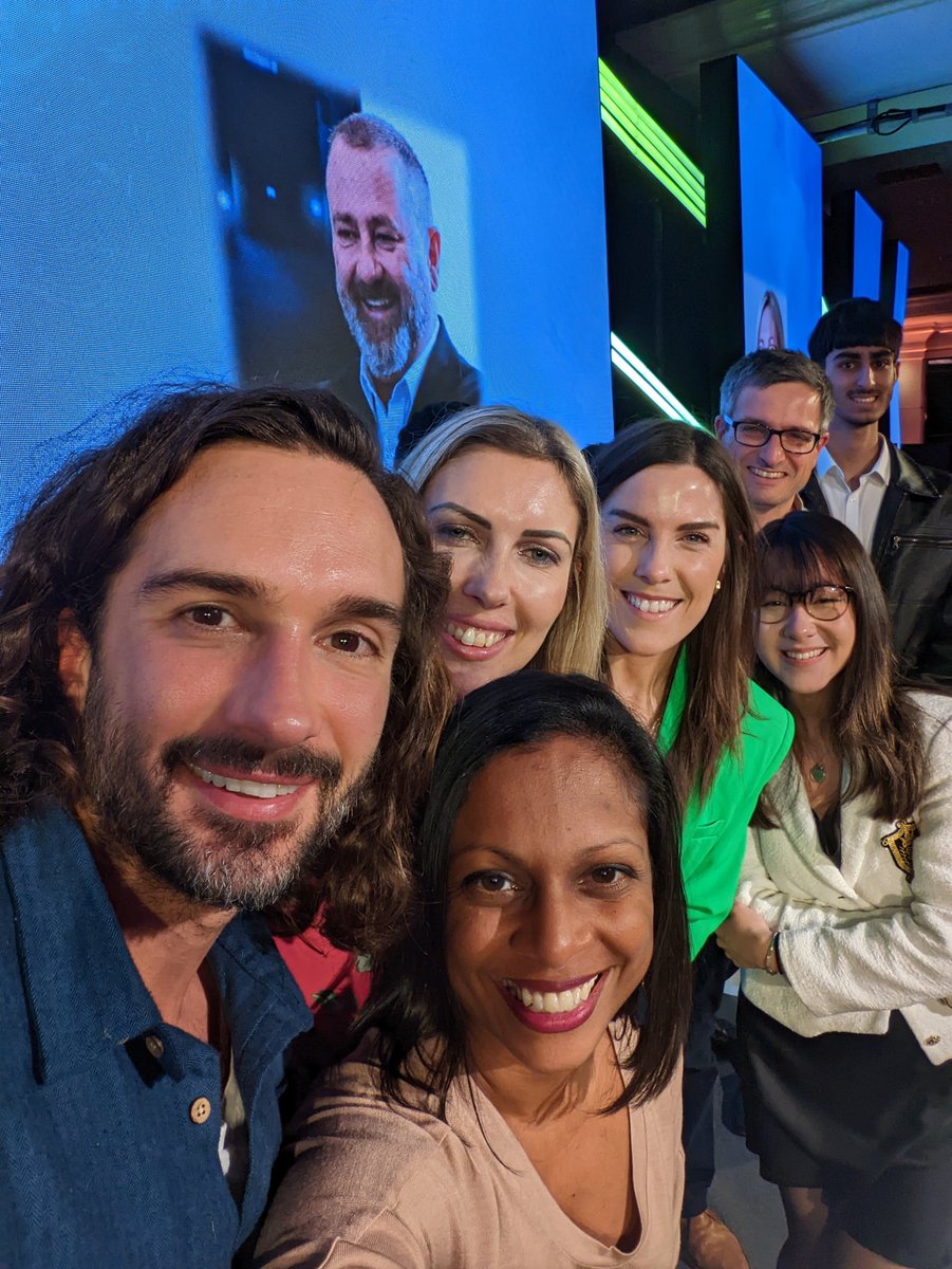 NilNeale's tweet photo. @junesarpong @thebodycoach @JodieMcNallyEYF  @EY_UKI what a fab evening celebrating UK entrepreneurs! feeling very lucky that @EY_Foundation young people also got to experience the magic that is the @EY_EOY Awards in #Manchester #EOYUK https://t.co/8wRjC1OWj1