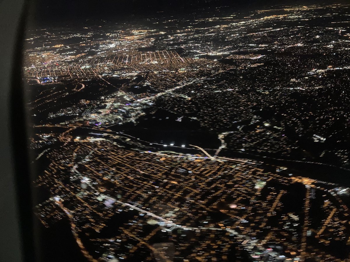 SaraMacefield's tweet photo. And so this journey back from #Antarctica has turned into a tour of #America thanks to our transatlantic flight being cancelled. So here’s misty Chicago, followed by the bright lights of Philadelphia. Next stop LHR I hope! #flightnightmare #travelstress https://t.co/AhCY8CS9jD
