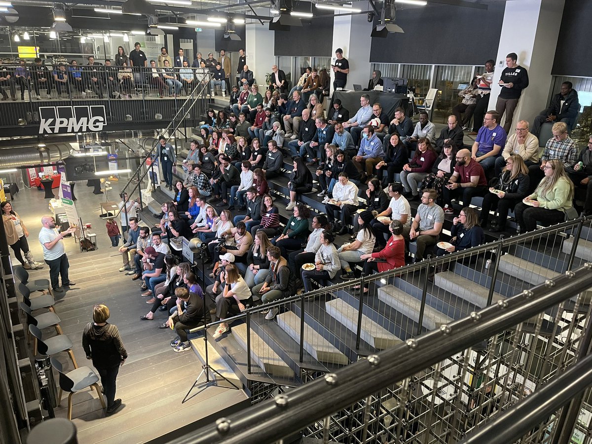 PlatformCalgary's tweet photo. We’ve got the #TechTalentTour tonight with @JoinOnRamp @321Growth & @_InceptionU! Attendees are hearing about career pathways in tech & how to leverage their transferable skills https://t.co/HtE0FTSFpJ