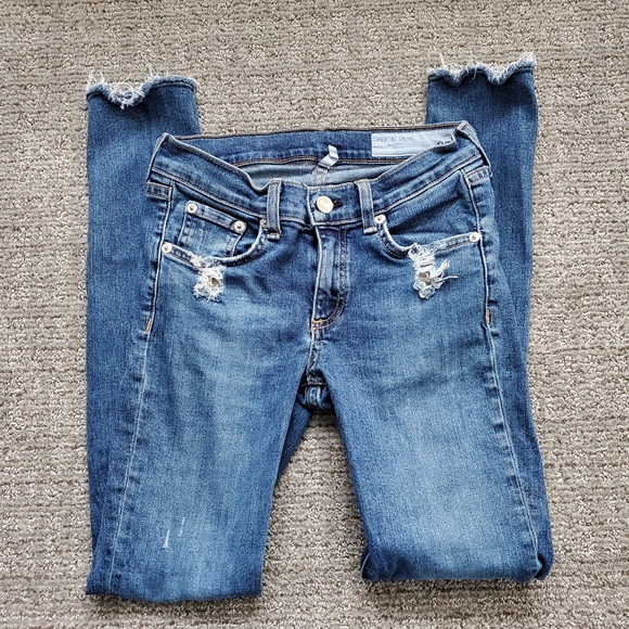 TerrellBacon4's tweet photo. So good I had to share! Check out all the items I'm loving on @Poshmarkapp #poshmark #fashion #style #shopmycloset #ragbone #bugatchi #zara: https://t.co/mZdrwasUZn https://t.co/0BvbBXH34u